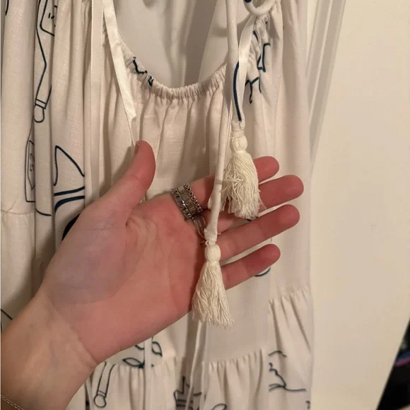 Elegant Cream Sun Print Maxi Dress - Picture 6 of 8